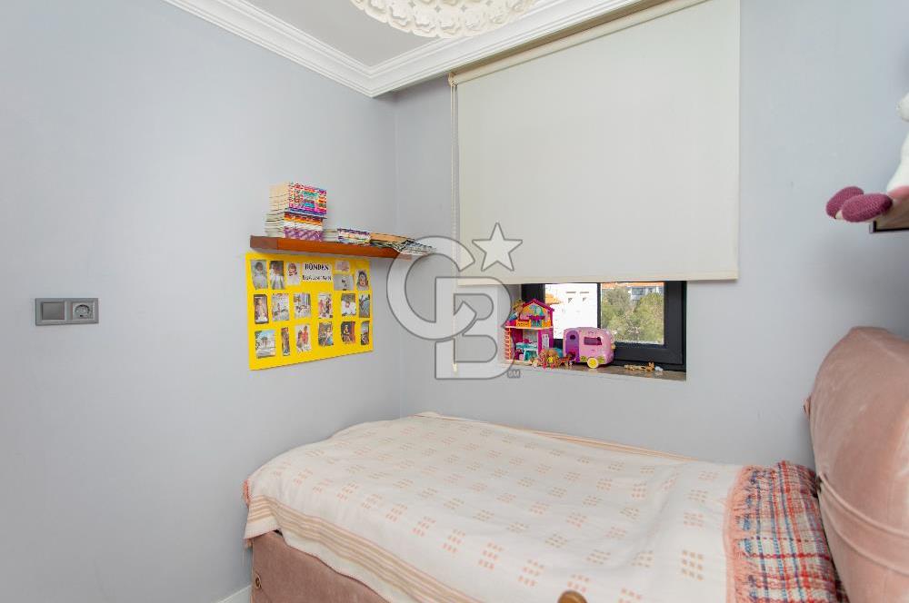 Foça Atatürk Mah. Site İçerisinde Satılık 3+1 Dubleks Taş Villa