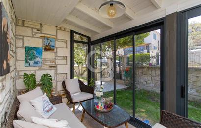 Foça Atatürk Mah. Site İçerisinde Satılık 3+1 Dubleks Taş Villa