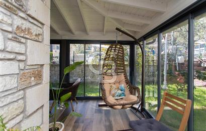 Foça Atatürk Mah. Site İçerisinde Satılık 3+1 Dubleks Taş Villa