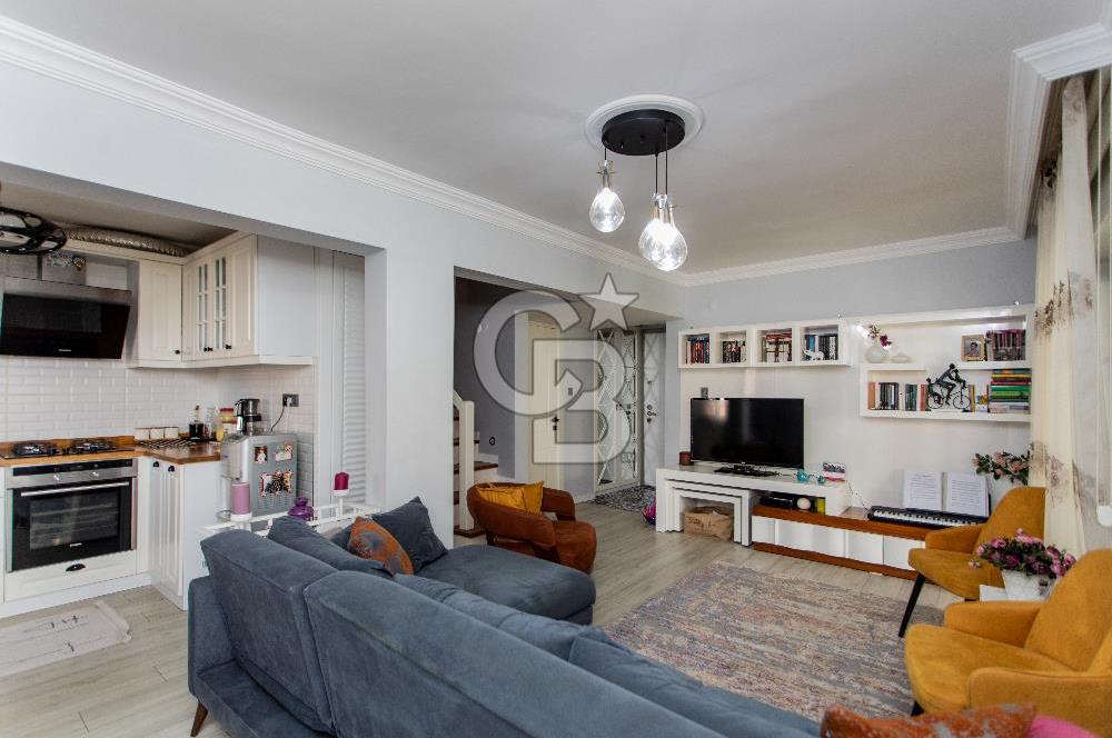 Foça Atatürk Mah. Site İçerisinde Satılık 3+1 Dubleks Taş Villa