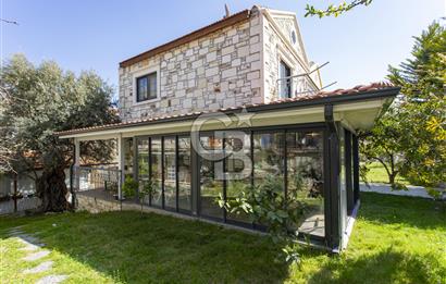 Foça Atatürk Mah. Site İçerisinde Satılık 3+1 Dubleks Taş Villa