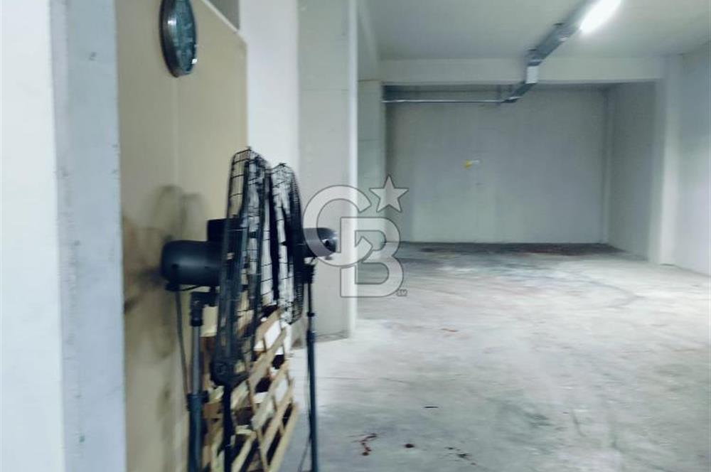 Lojistik kalbi Çayırova'da TIR girişli 1000m2 h:5m KİRALIK DEPO 