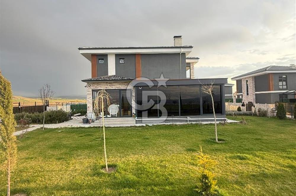 CB PREMIUM'DAN KAYI MAHALLESİ'NDE FULL EŞYALI YAPILI 4+1 VİLLA