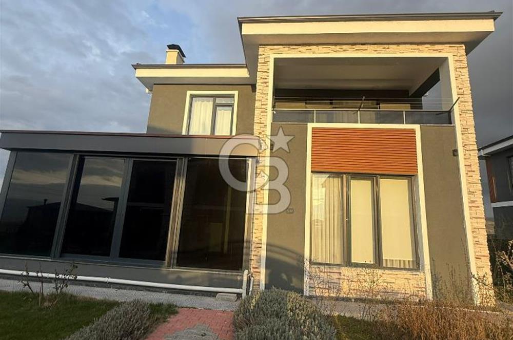 CB PREMIUM'DAN KAYI MAHALLESİ'NDE FULL EŞYALI YAPILI 4+1 VİLLA
