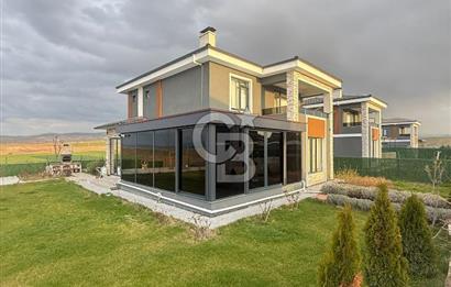 CB PREMIUM'DAN KAYI MAHALLESİ'NDE FULL EŞYALI YAPILI 4+1 VİLLA