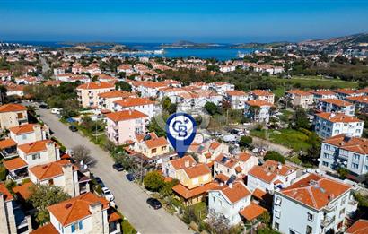 Foça Atatürk Mah. Site İçerisinde Satılık 3+1 Dubleks Taş Villa