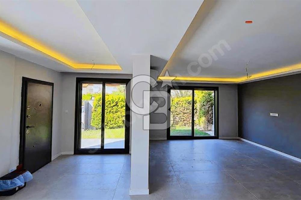 Çeşme Ilıca Satılık Müstakil 4+1 Özel Havuzlu Villa