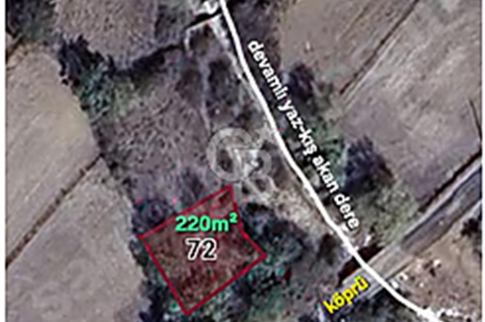 Bayramiç/Nebiler'de 220m²(142m²imarda) köy içi parsel.