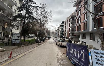 Anıttepe'de Satılık 2+1 Daire - Merkezi Konum, Otoparklı