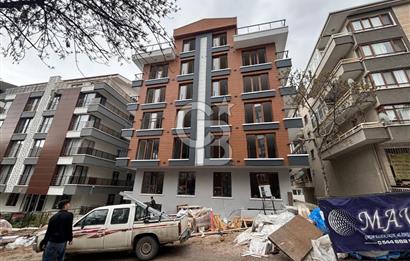 Anıttepe'de Satılık 2+1 Daire - Merkezi Konum, Otoparklı