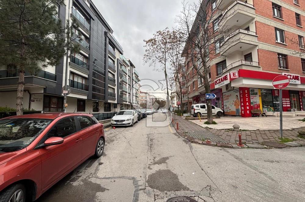 Anıttepe'de Satılık 2+1 Daire - Merkezi Konum, Otoparklı