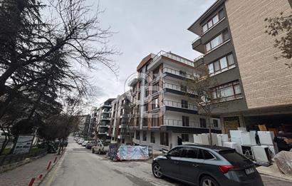 Anıttepe'de Satılık 2+1 Daire - Merkezi Konum, Otoparklı