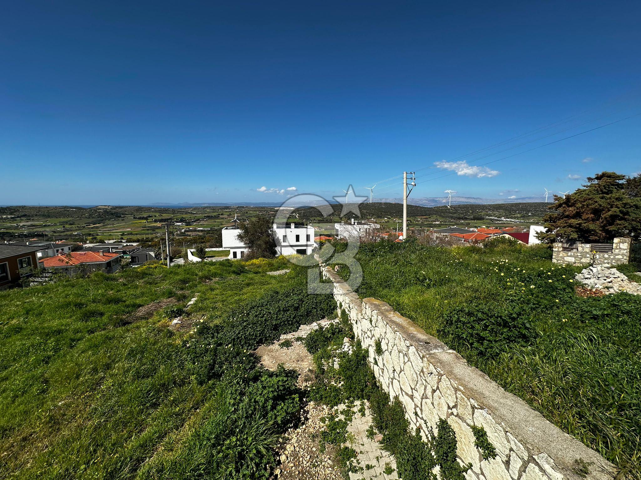 Çeşme Ovacık'ta 1005 m² İmarlı Satılık Arsa