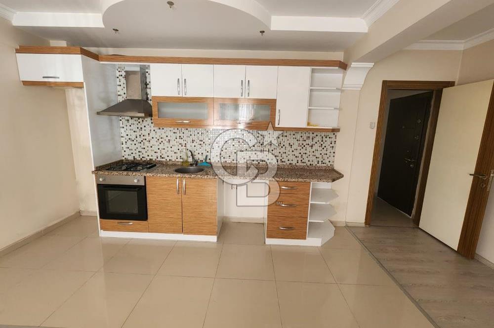 BAYRAKLI EMEK MAHALLESİNDE EBEVEYN BANYOLU KİRALIK 2+1 DAİRE