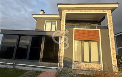 CB PREMIUM'DAN KAYI MAHALLESİ'NDE FULL EŞYALI YAPILI 4+1 VİLLA