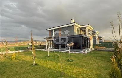 CB PREMIUM'DAN KAYI MAHALLESİ'NDE FULL EŞYALI YAPILI 4+1 VİLLA