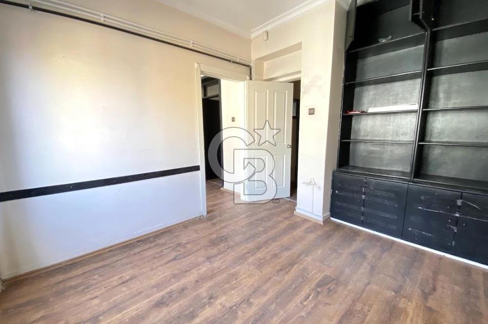 NECATİBEY HANIMELİ SOKAK BOŞ SATILIK 2+1 OFİS