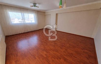 Balçova Çetin Emeç’te Site İçinde  3 Cepheli Site içi Satılık Daire