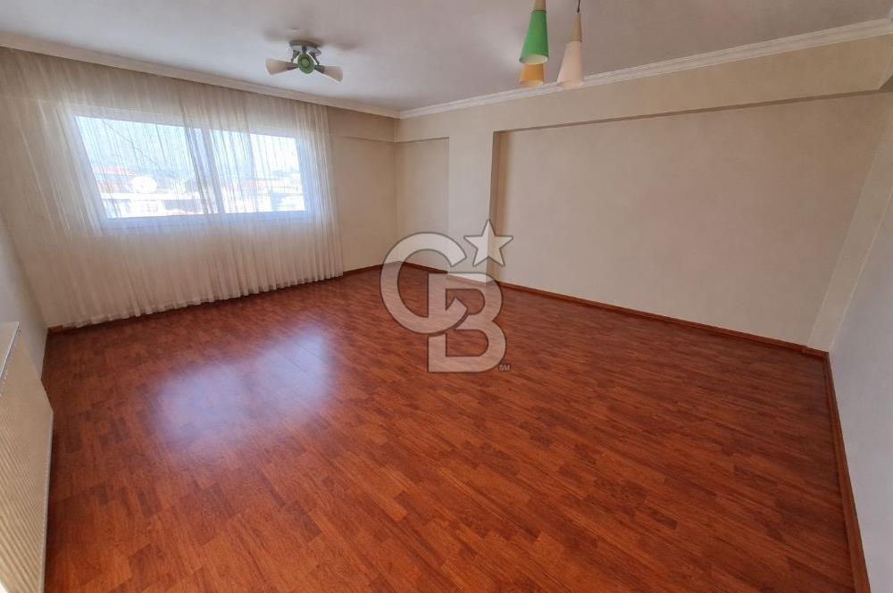 Balçova Çetin Emeç’te Site İçinde  3 Cepheli Site içi Satılık Daire