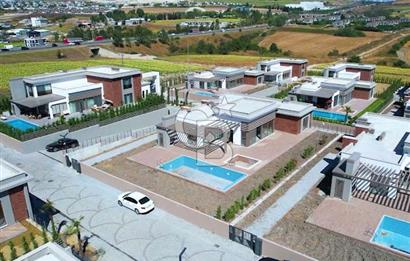 BÜYÜKÇEKMECE KARAAĞAÇ SATILIK VİLLA