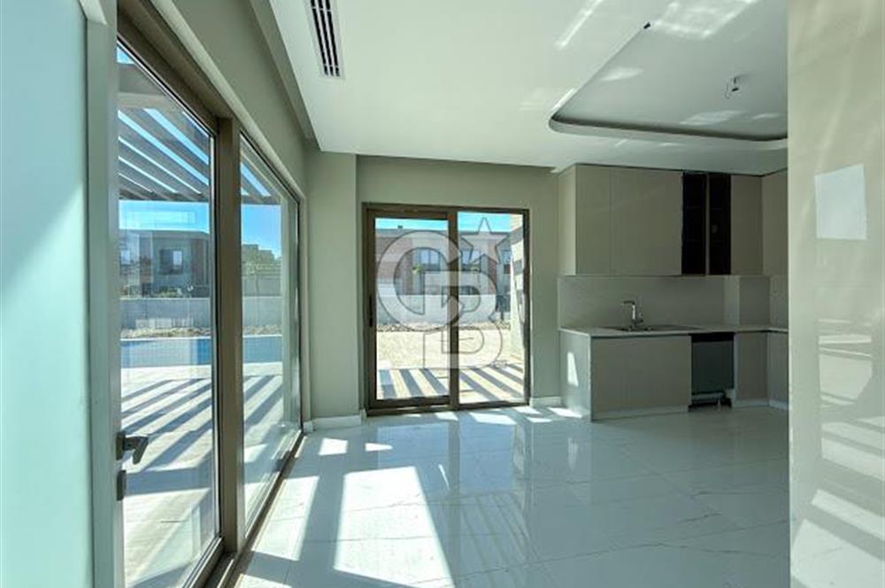 BÜYÜKÇEKMECE KARAAĞAÇ SATILIK VİLLA