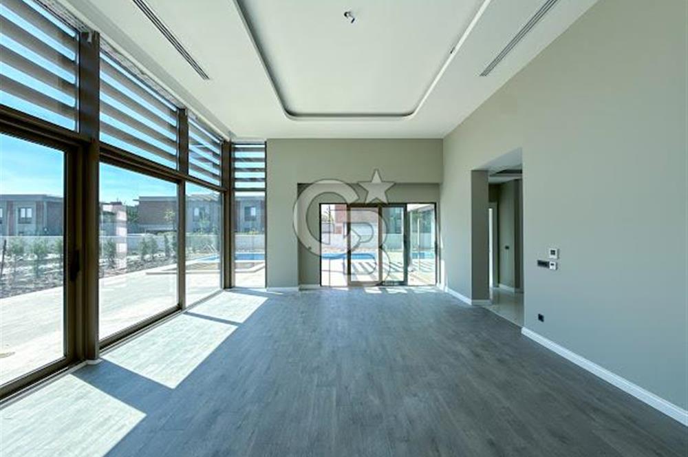 BÜYÜKÇEKMECE KARAAĞAÇ SATILIK VİLLA