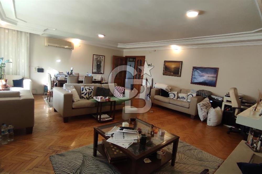 FLORYA ŞENLİKKÖY'DE SATILIK 3+1 DAİRE