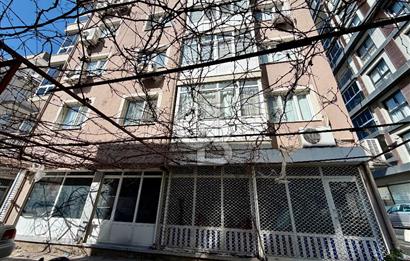 BORNOVA YEŞİLOVA'DA İŞLEK KONUMDA SATILIK DÜKKAN