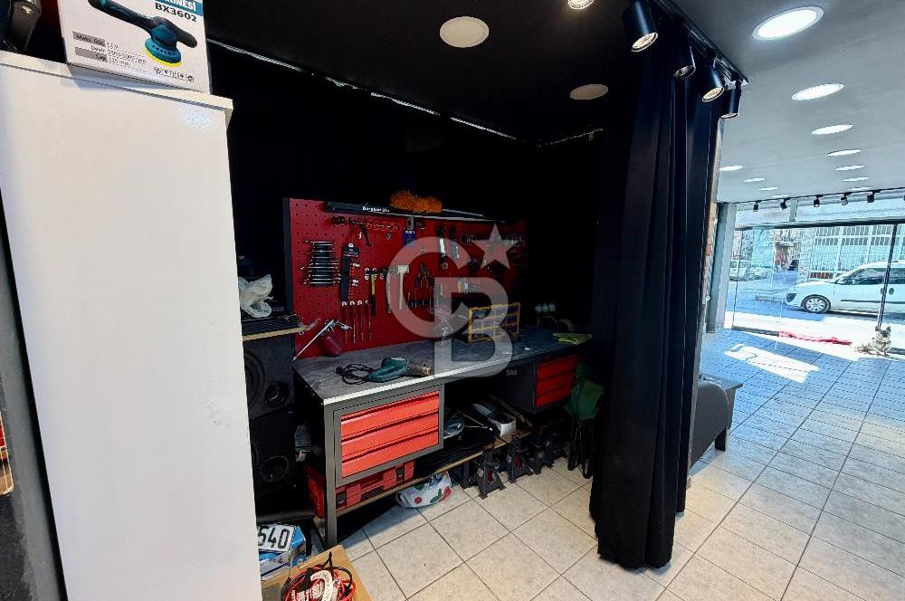 BORNOVA YEŞİLOVA'DA İŞLEK KONUMDA SATILIK DÜKKAN