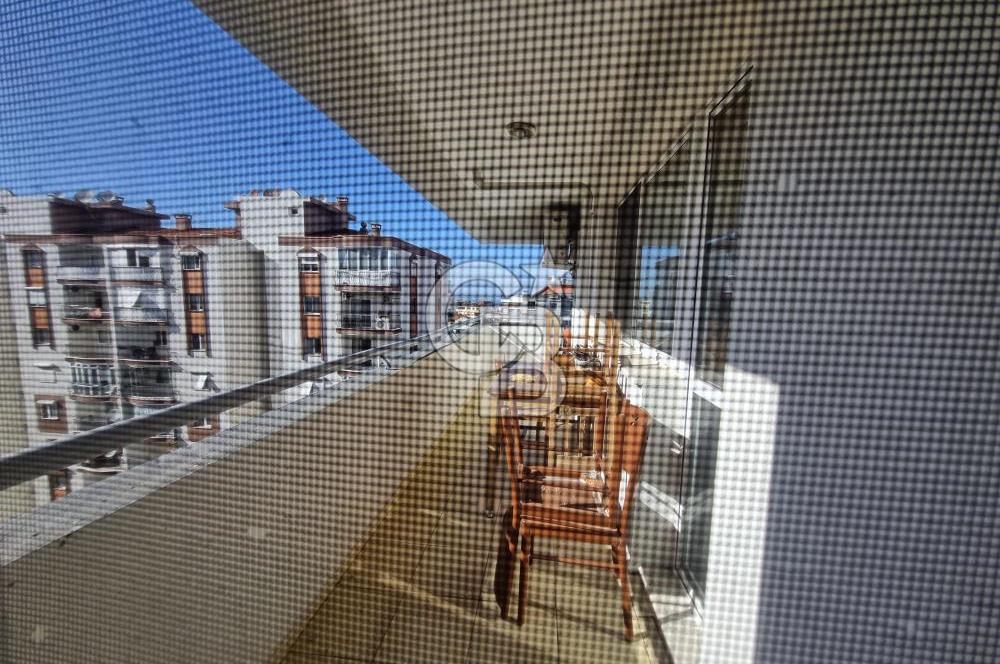 Balçova Çetin Emeç’te Site İçinde  3 Cepheli Site içi Satılık Daire