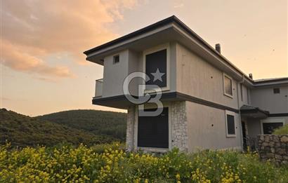 URLA ÖZBEKTE KAPANMAZ MANZARALI SIFIR VİLLA