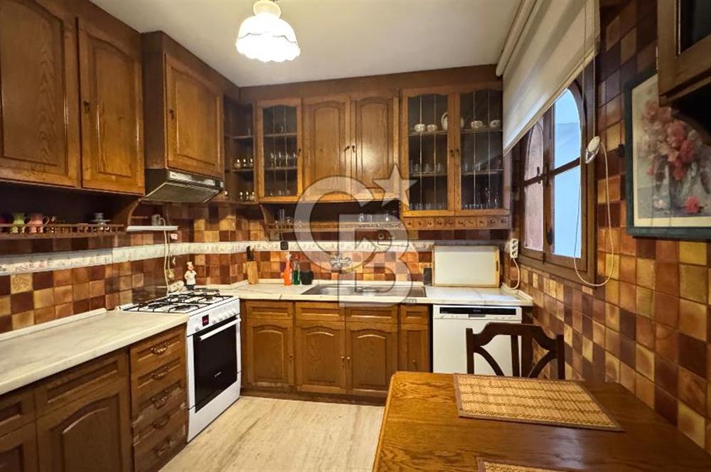 karşıyaka yalıda eşyalı kiralık 3+1 daire