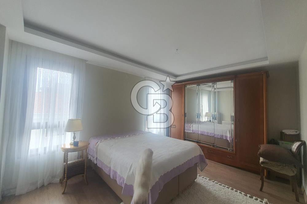 Aydınlıkevler'de Satılık 3+1 Daire, 130m², Ebeveyn Banyolu