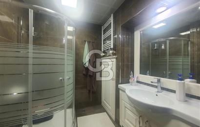 Aydınlıkevler'de Satılık 3+1 Daire, 130m², Ebeveyn Banyolu