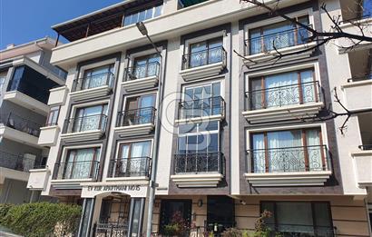 Aydınlıkevler'de Satılık 3+1 Daire, 130m², Ebeveyn Banyolu