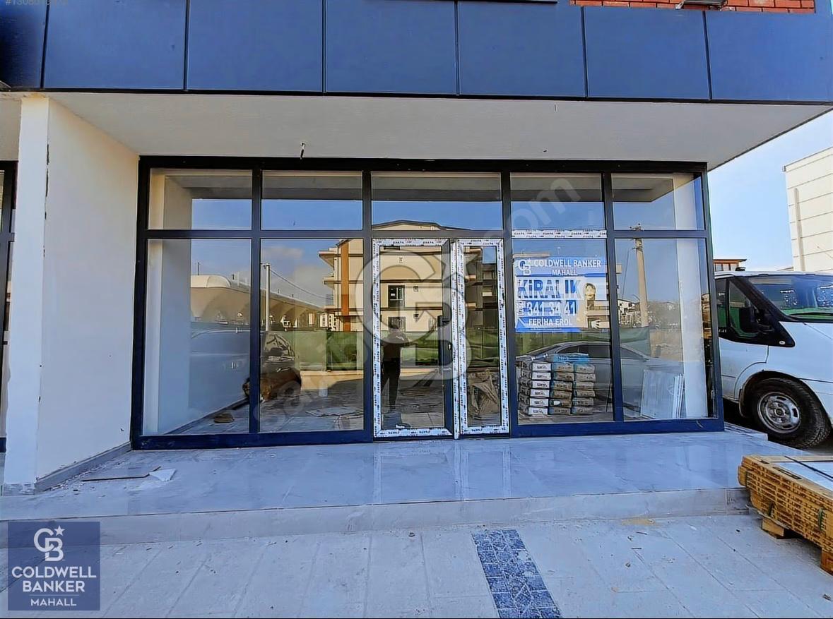 CB Mahall'den Yeşilyurt'ta Cadde Üzeri Kiralık Dükkan
