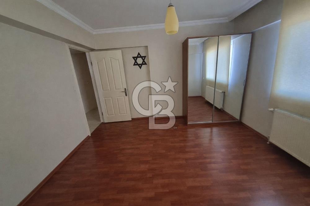 Balçova Çetin Emeç’te Site İçinde  3 Cepheli Site içi Satılık Daire