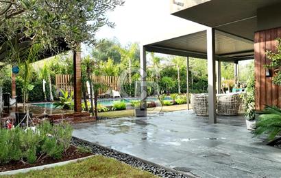 Kekliktepe Vitae Sitesi Yatay Mimari 6+1 Isıtmalı Havuzlu Villa