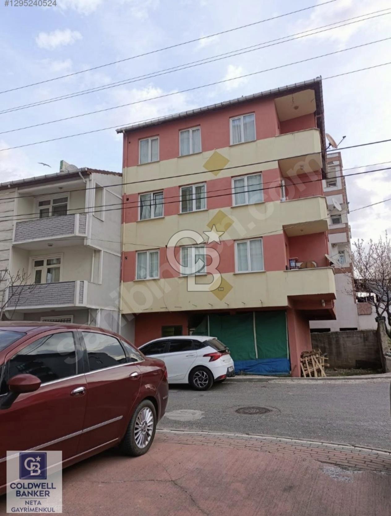 ÇAYIROVA ATATÜRK MAHALLESİNDE KOMPLE SATILIK BİNA 