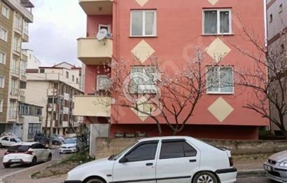 ÇAYIROVA ATATÜRK MAHALLESİNDE KOMPLE SATILIK BİNA 