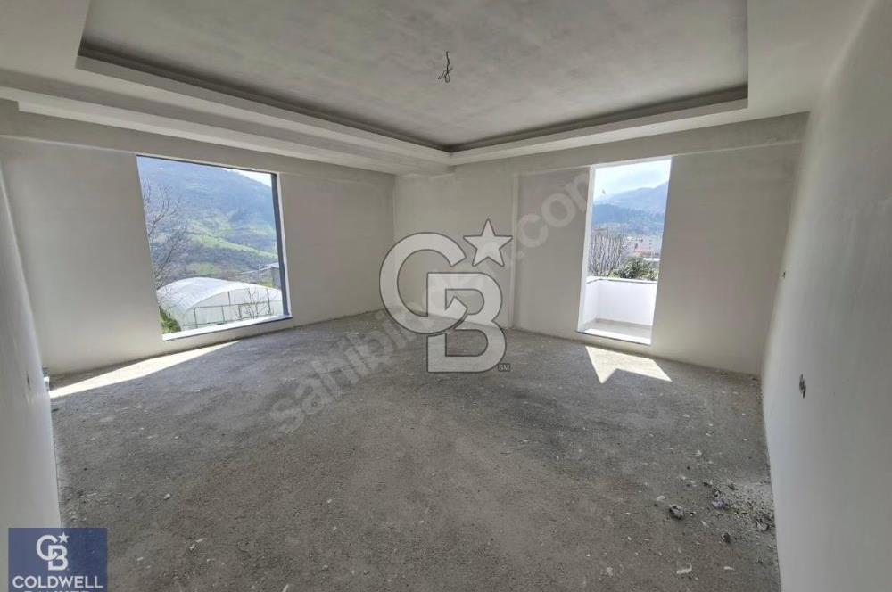 Başiskele Fatih Mah. Satılık 3+1 Ara Kat Daire