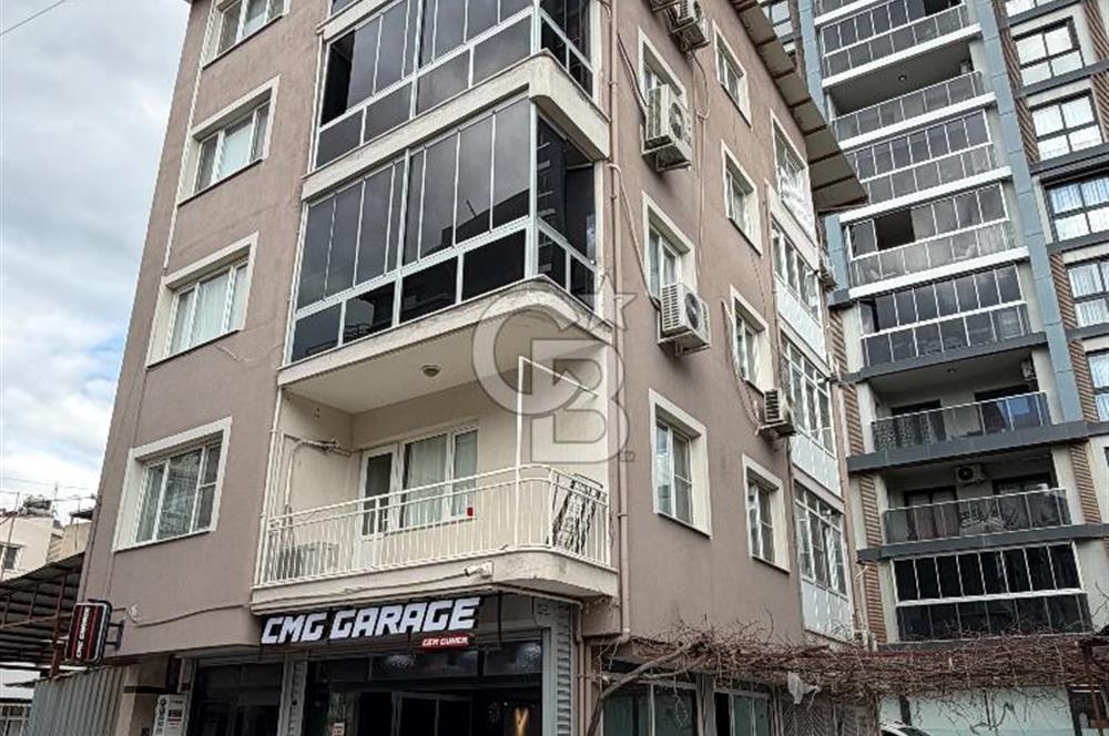 İZMİR BORNOVA YEŞİLOVA' DA SATILIK ARA KAT FERAH 3+1 DAİRE