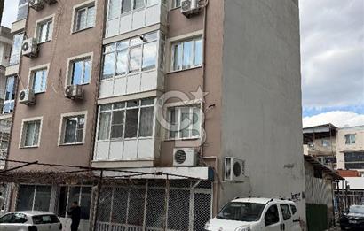 İZMİR BORNOVA YEŞİLOVA' DA SATILIK ARA KAT FERAH 3+1 DAİRE