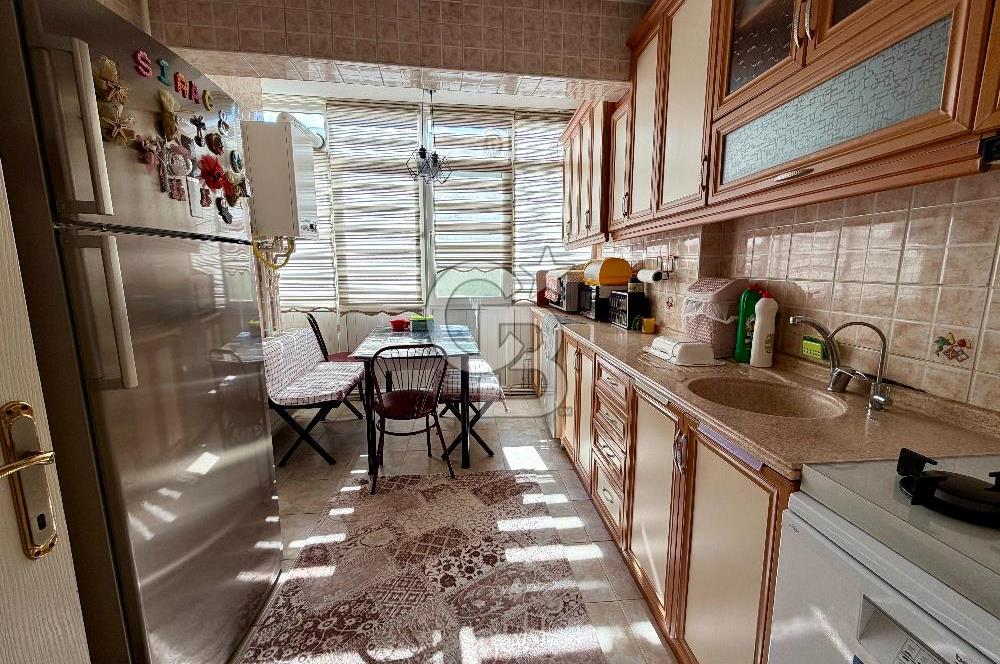 İZMİR BORNOVA YEŞİLOVA' DA SATILIK ARA KAT FERAH 3+1 DAİRE