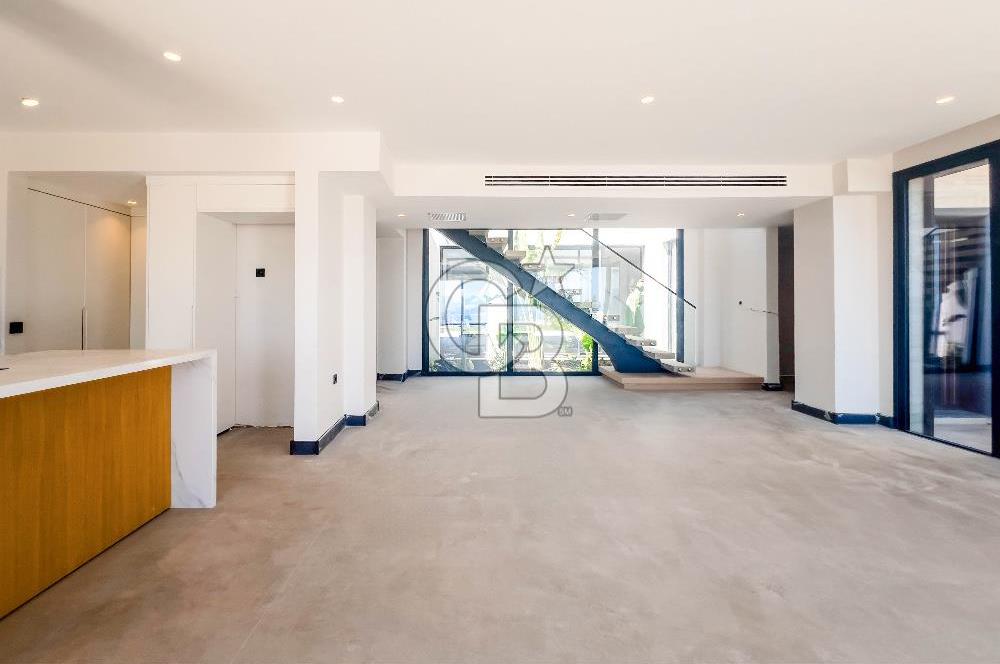 Türkbükü Hebil'de Muhteşem Manzaralı Infinity Havuzlu Villa