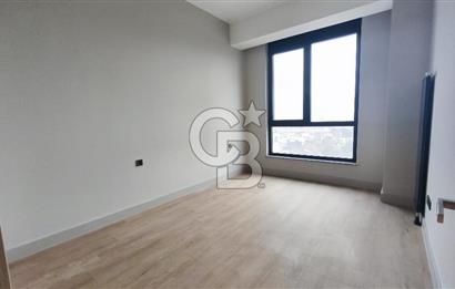 Evora İzmir'de Deniz Manzaralı 1+1 Kiralık Ofis/Daire