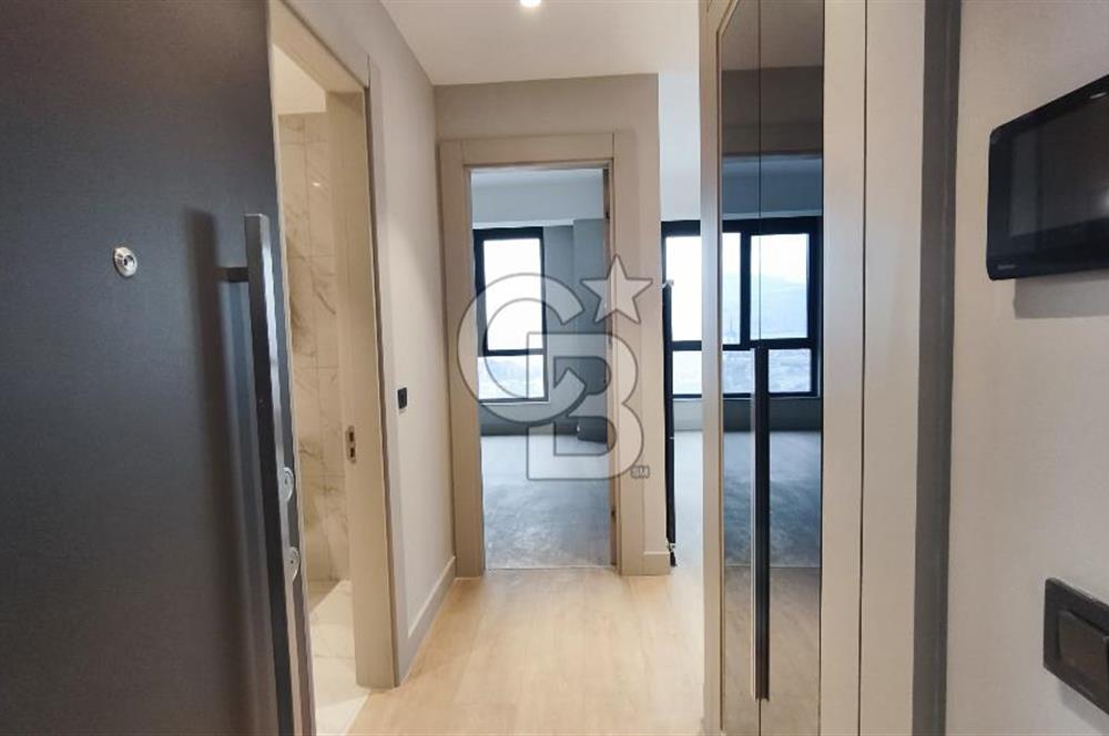 Evora İzmir'de Deniz Manzaralı 1+1 Kiralık Ofis/Daire