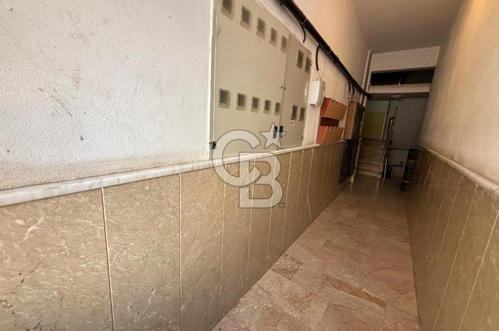 İZMİT TURAN GÜNEŞ CADDESİ ÜZERİ 4+1 UYGUN FİYATLI SATILIK DAİRE