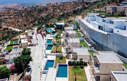 Türkbükü Hebil'de Muhteşem Manzaralı Infinity Havuzlu Villa