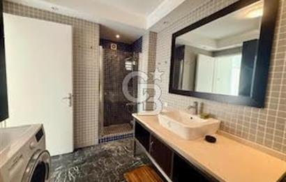 CİHANGİR MERKEZDE DENİZ MANZARALI BALKONLU KİRALIK GENİŞ DAİRE